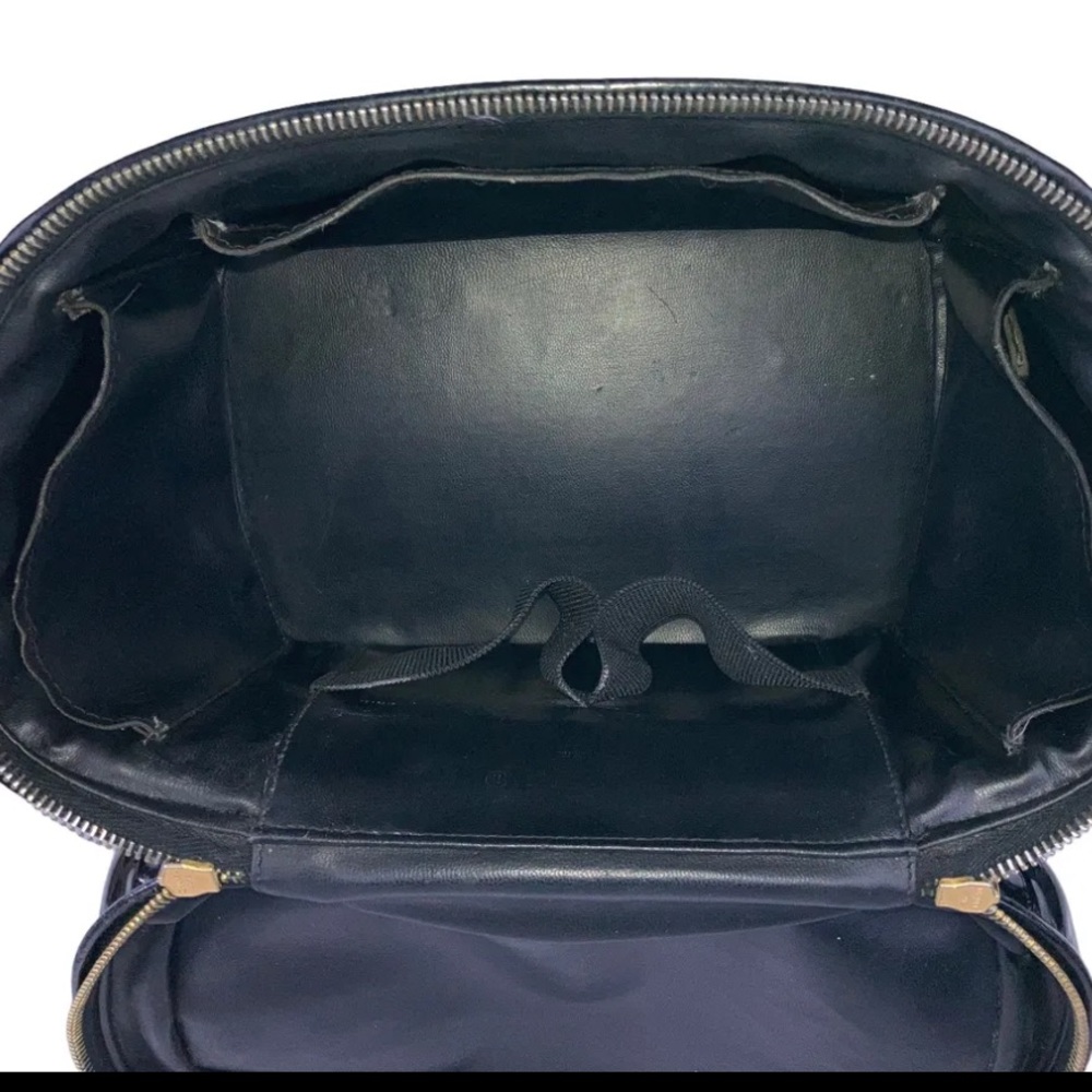 #01💎Authentic 💎Chanel Vanity Bag - Picture 7 of 8